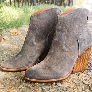 Kork Ease grey suede bootie size 9 new with box